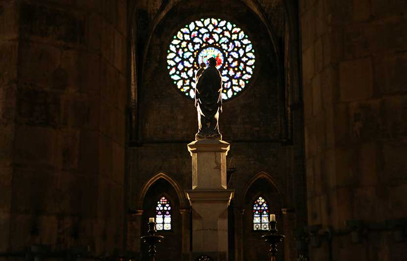 Statue af Santa Maria, Jomfru Maria, Havets Katedral
